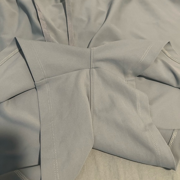 Old Navy Women’s Light Green 2X Athletic Shorts - Picture 3 of 5